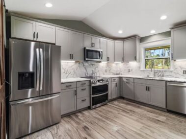 Large refrigerator and double oven Dishwater