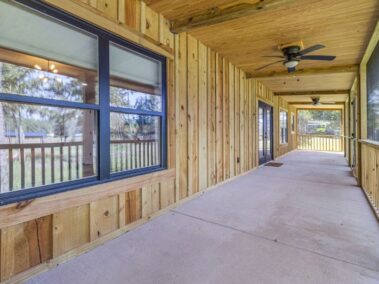 Large screen porch